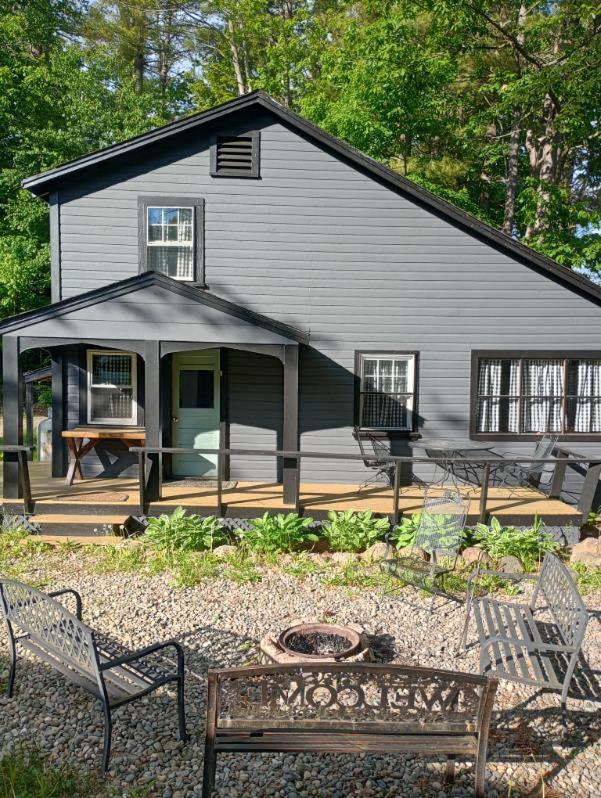 Cottage Place On Squam Lake Lodge Holderness Exterior photo